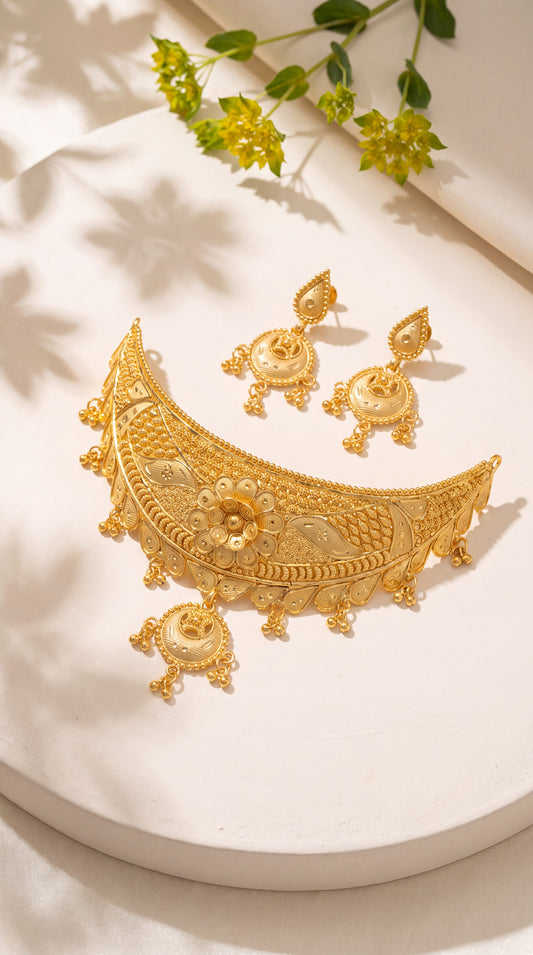 Surabhi Leaf Choker Set